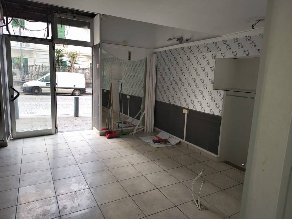 negozio in affitto a Portici