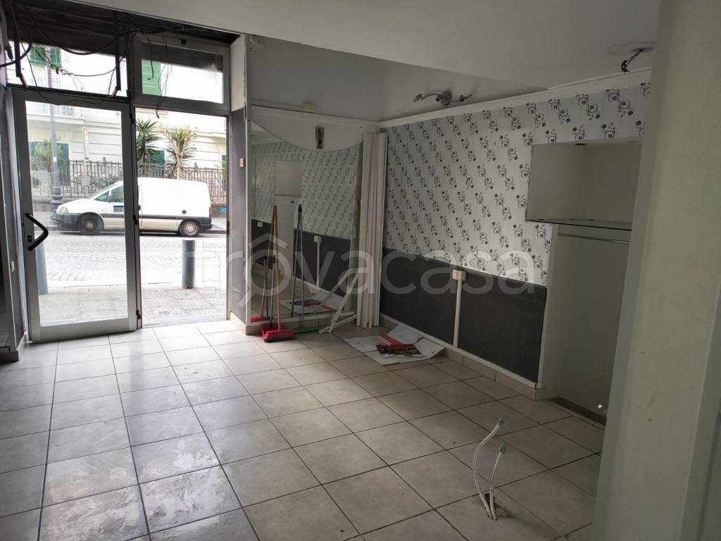 negozio in affitto a Portici