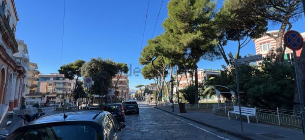 negozio in affitto a Portici