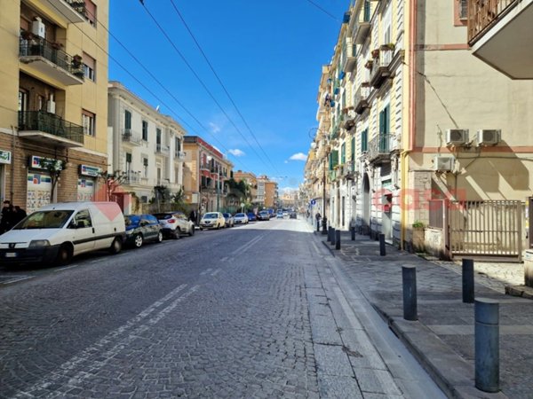 negozio in affitto a Portici