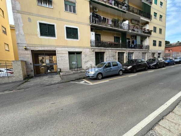 locale commerciale in affitto a Portici