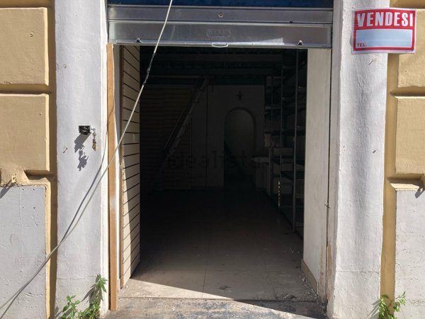 locale commerciale in affitto a Portici