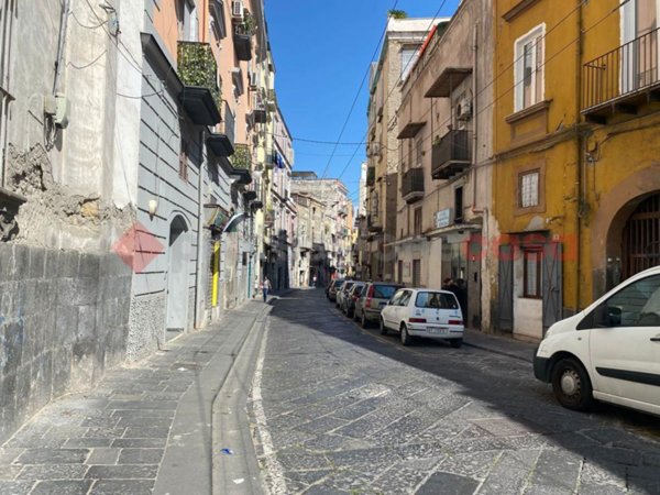 locale commerciale in affitto a Portici