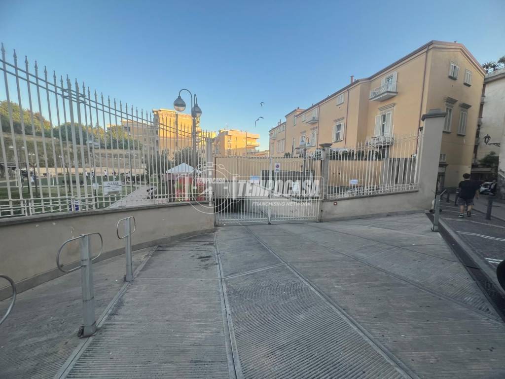 ufficio in affitto a Portici in zona Libertà