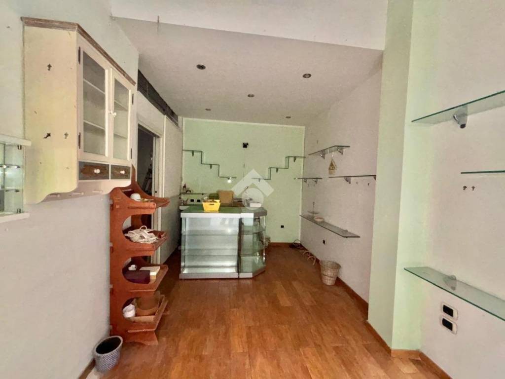negozio in affitto a Portici