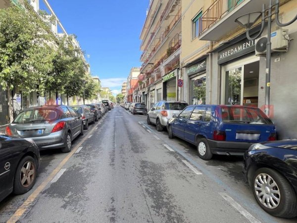 negozio in affitto a Portici