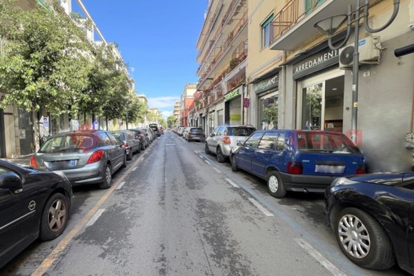 negozio in affitto a Portici