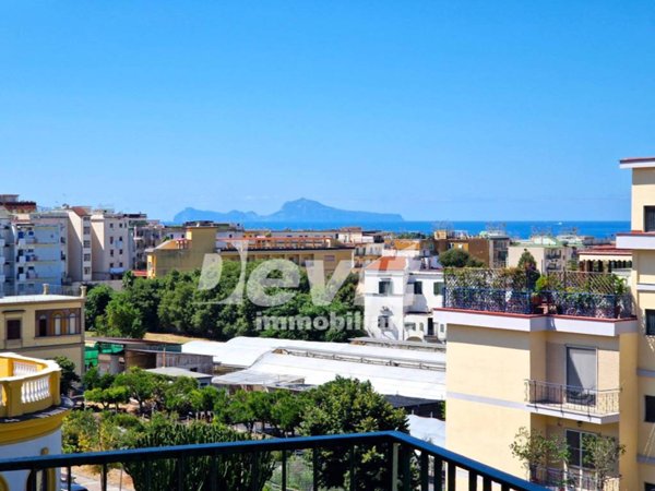 appartamento in affitto a Portici in zona Bellavista