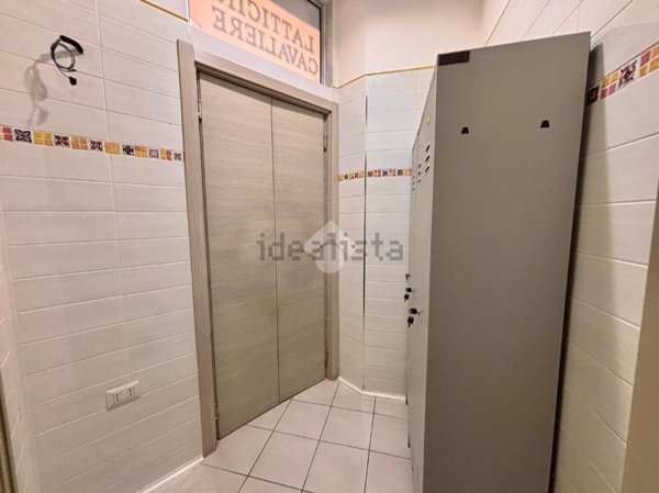 negozio in affitto a Portici