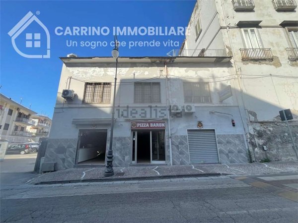 locale commerciale in affitto a Portici