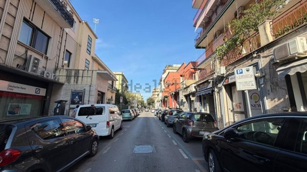 locale commerciale in affitto a Portici