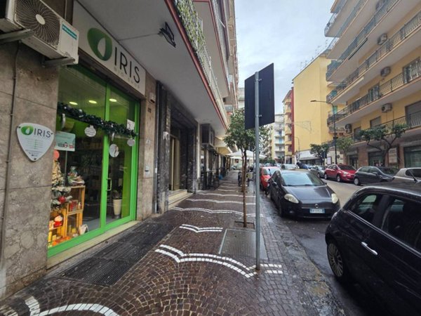 negozio in affitto a Portici