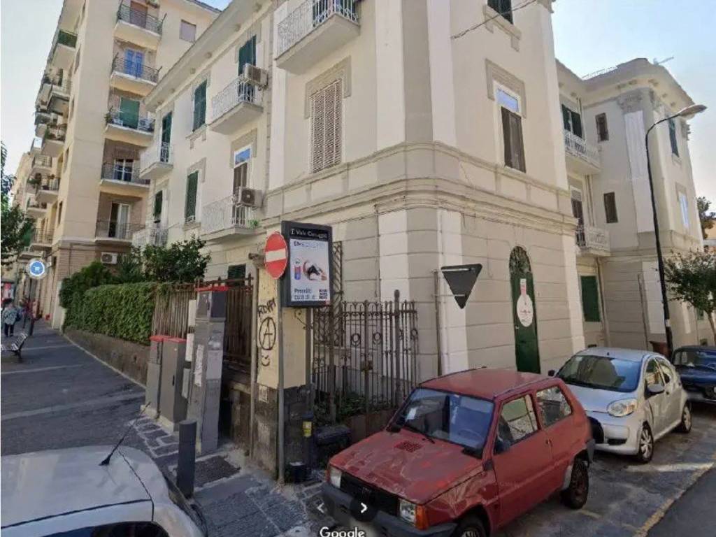 locale commerciale in affitto a Portici