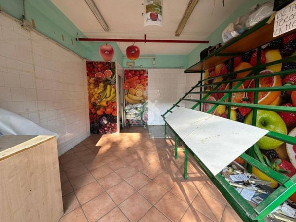 negozio in affitto a Portici