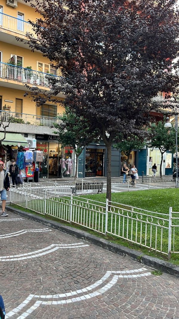 locale commerciale in affitto a Portici