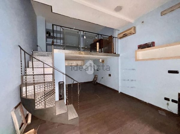 locale commerciale in affitto a Portici