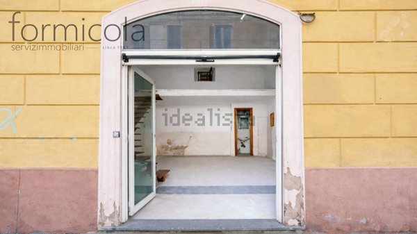 locale commerciale in affitto a Portici