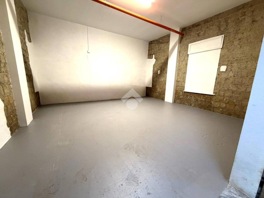 locale di sgombero in affitto a Portici