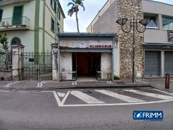 negozio in affitto a Portici