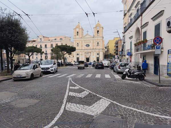 negozio in affitto a Portici