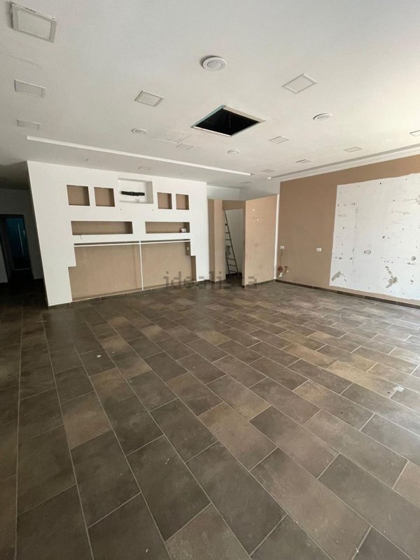 locale commerciale in affitto a Portici