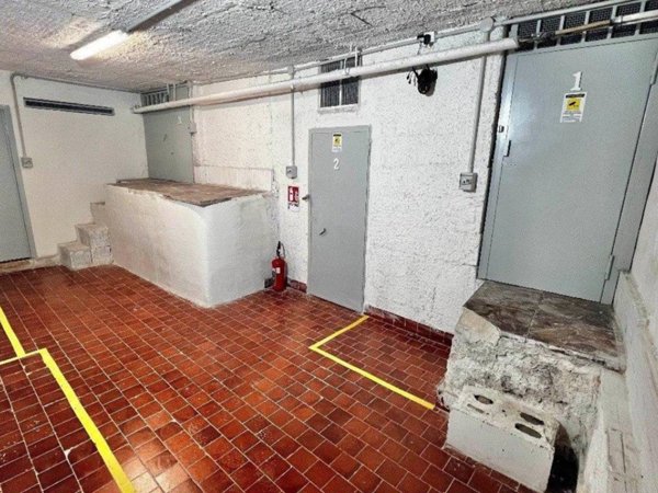 locale commerciale in affitto a Portici