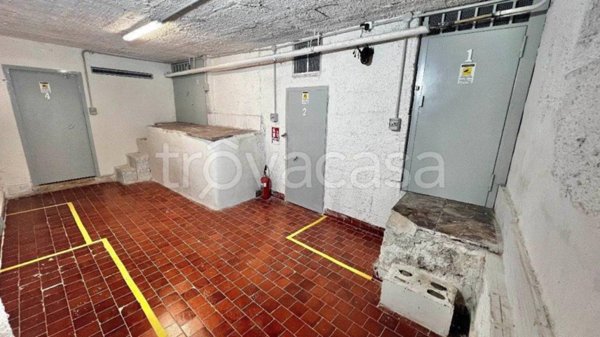 locale commerciale in affitto a Portici