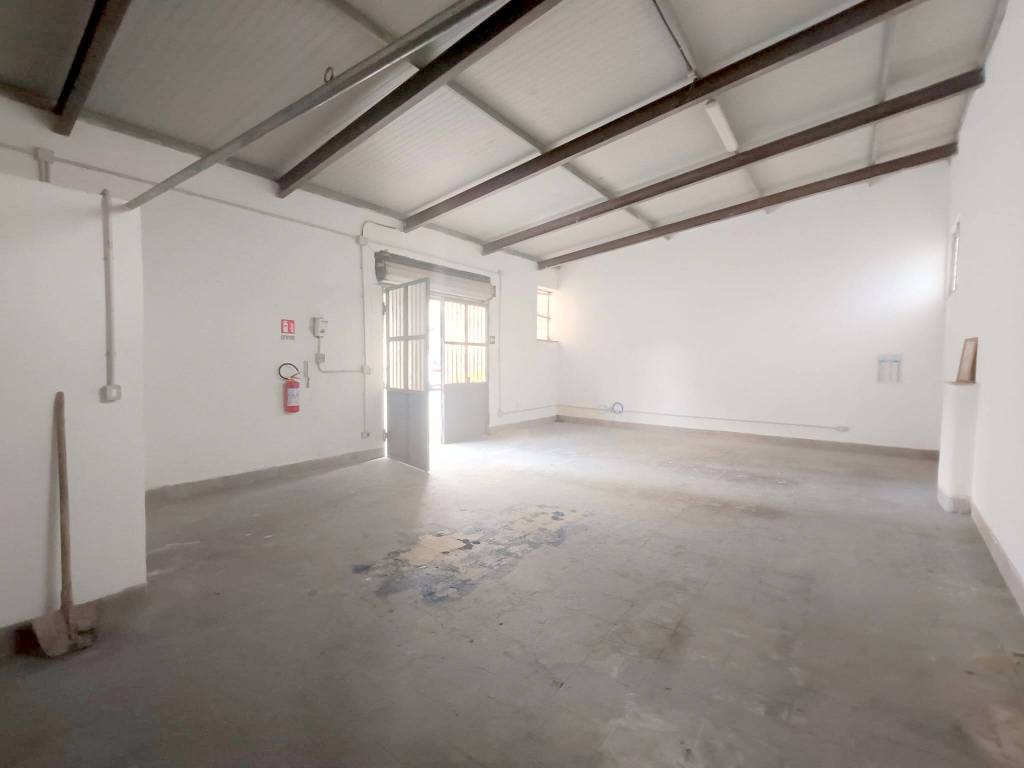 locale commerciale in affitto a Portici