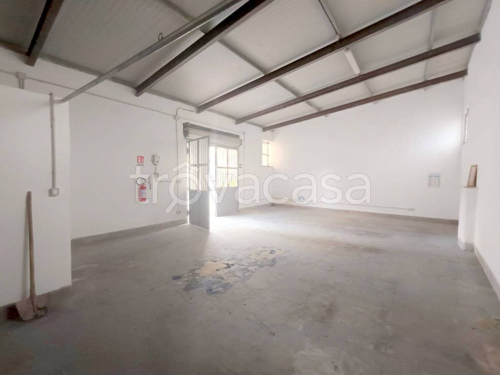 locale commerciale in affitto a Portici