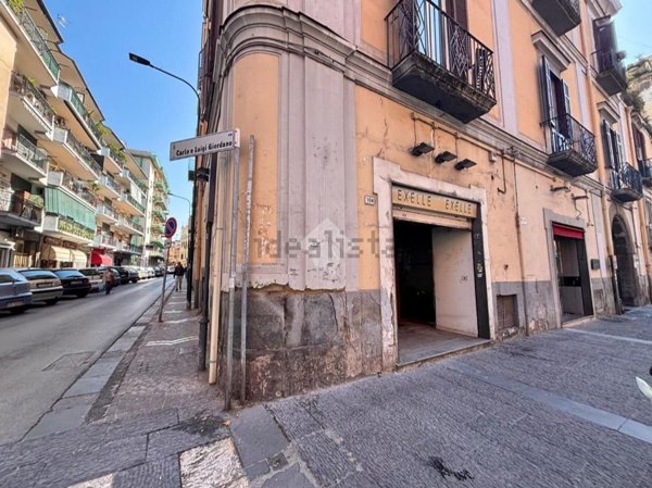 locale commerciale in affitto a Portici