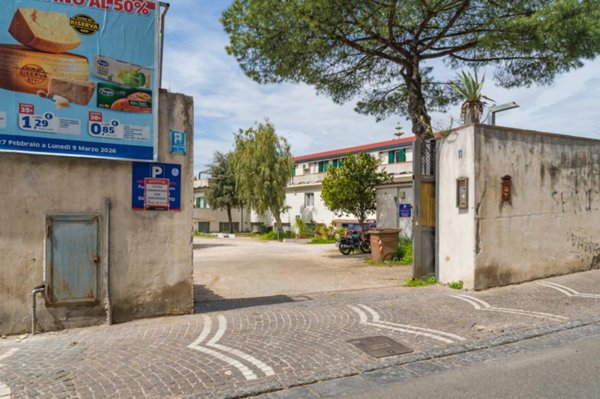 negozio in affitto a Portici