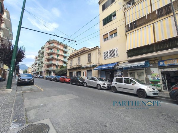 locale commerciale in affitto a Portici