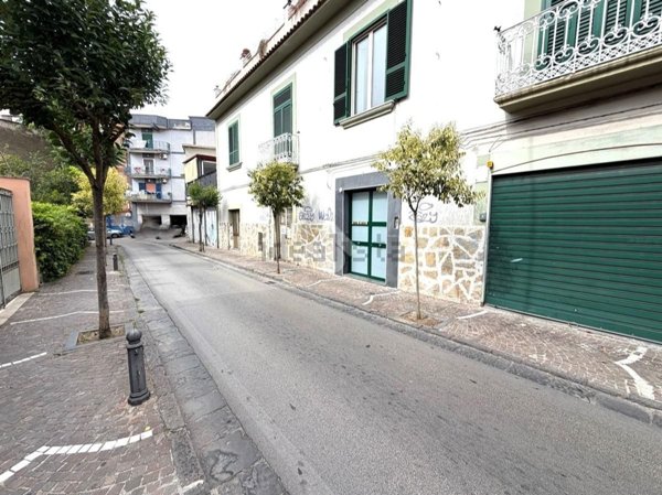 appartamento in affitto a Portici in zona Cavalli di Bronzo
