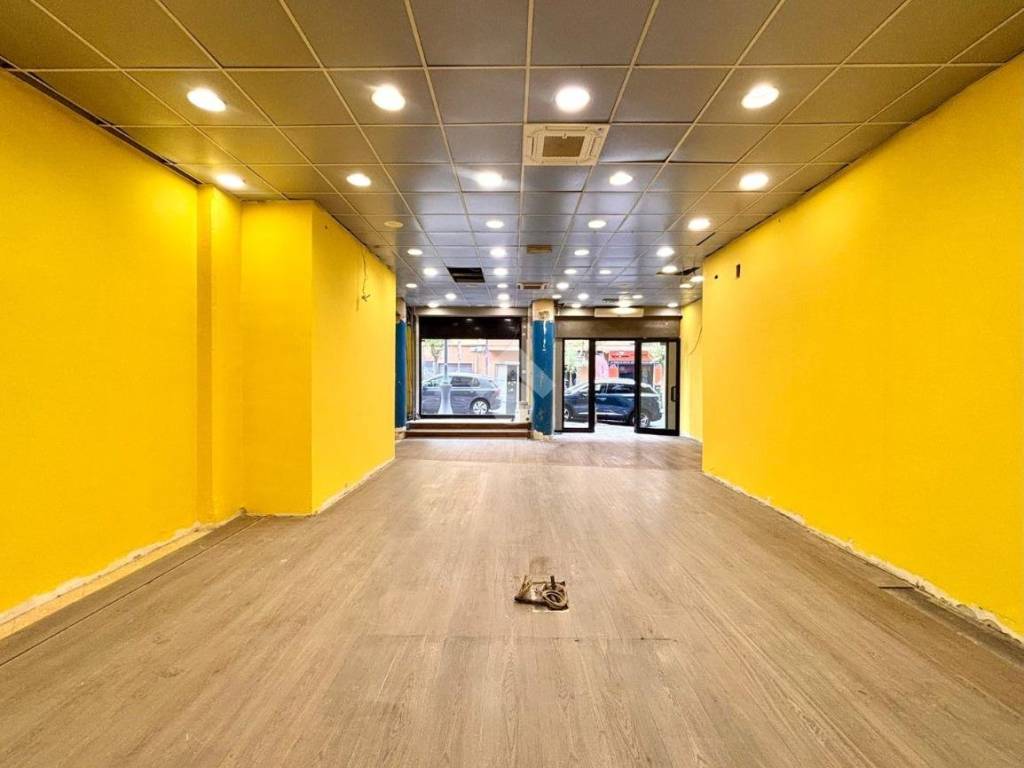 negozio in affitto a Portici in zona Libertà