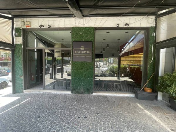 negozio in affitto a Portici in zona Bellavista