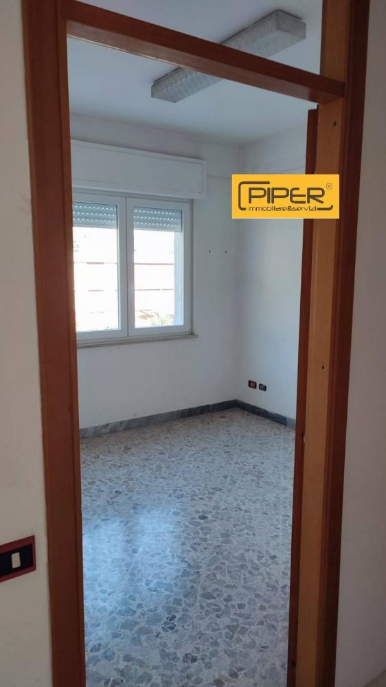 ufficio in affitto a Pozzuoli