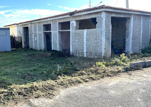 locale commerciale in affitto a Pozzuoli in zona Monterusciello
