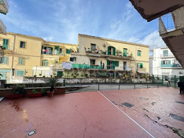 appartamento in affitto a Pozzuoli