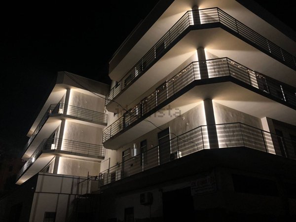 ufficio in affitto a Pozzuoli in zona Monterusciello