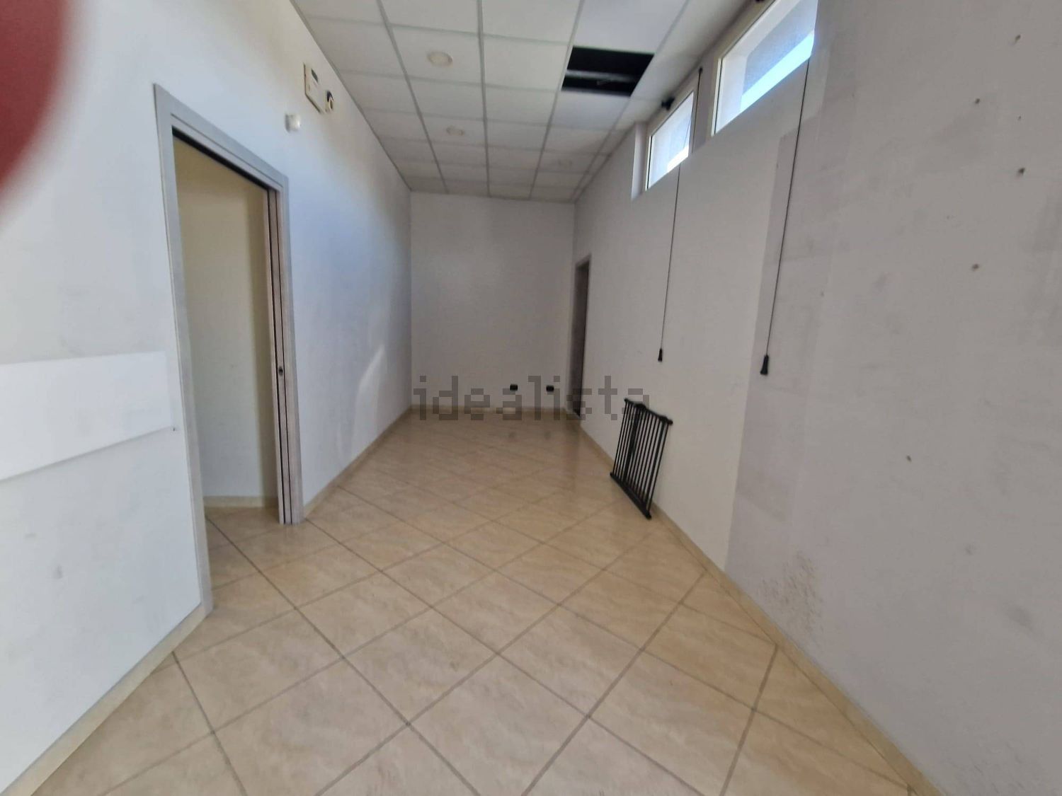 locale commerciale in affitto a Pozzuoli