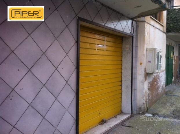 negozio in affitto a Pozzuoli in zona Arco Felice