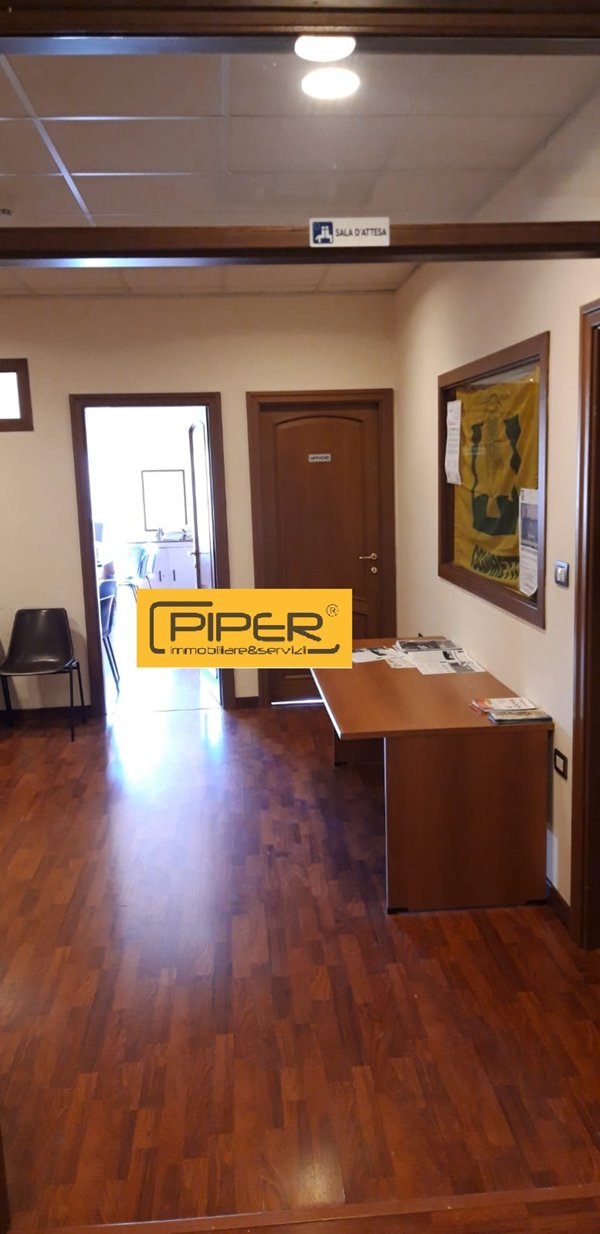 ufficio in affitto a Pozzuoli