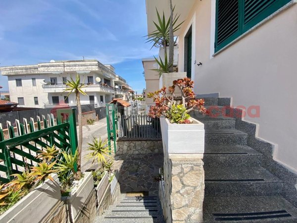 appartamento in affitto a Pozzuoli in zona Licola Lido