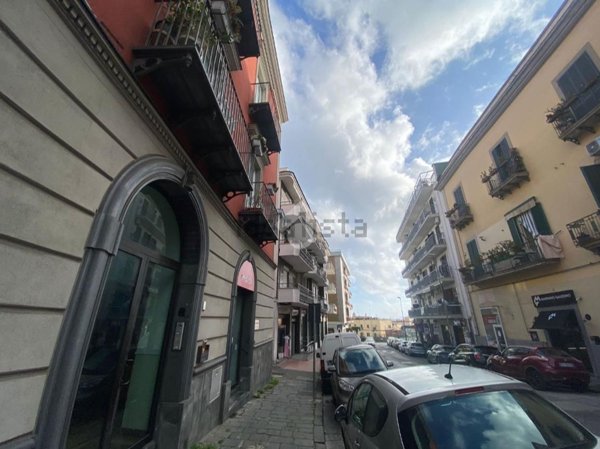locale commerciale in affitto a Pozzuoli