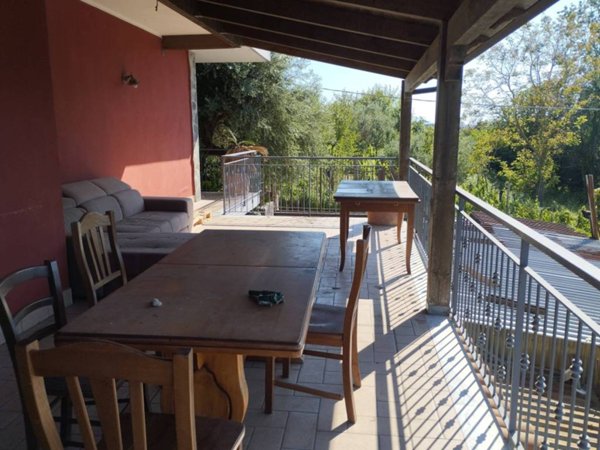casa indipendente in affitto a Pozzuoli in zona Monterusciello