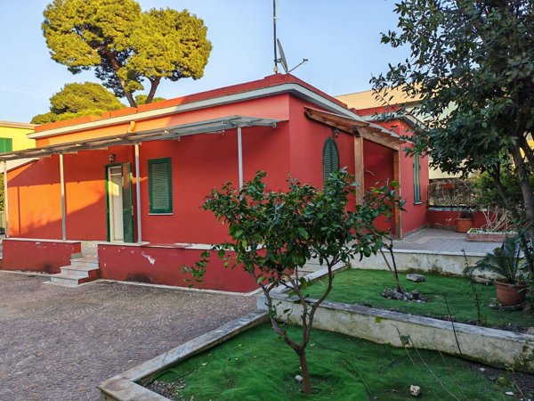 casa indipendente in affitto a Pozzuoli