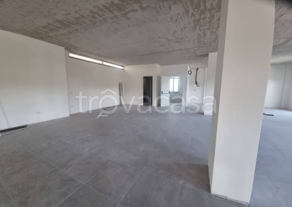 ufficio in affitto a Pozzuoli in zona Arco Felice