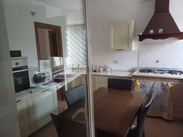 casa indipendente in affitto a Pozzuoli in zona Monterusciello