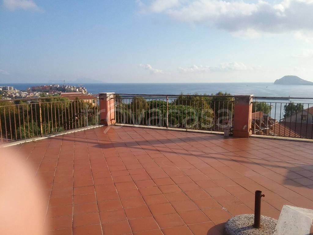 appartamento in affitto a Pozzuoli