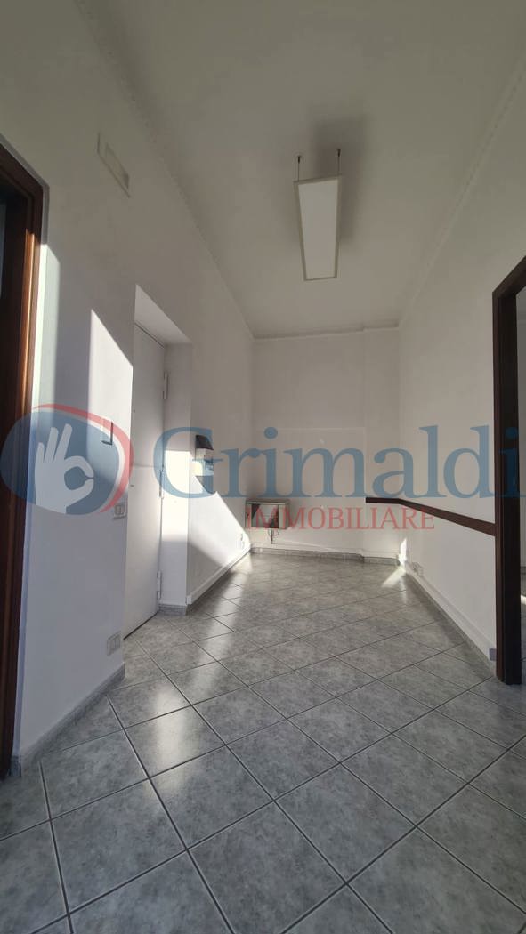 ufficio in affitto a Pozzuoli